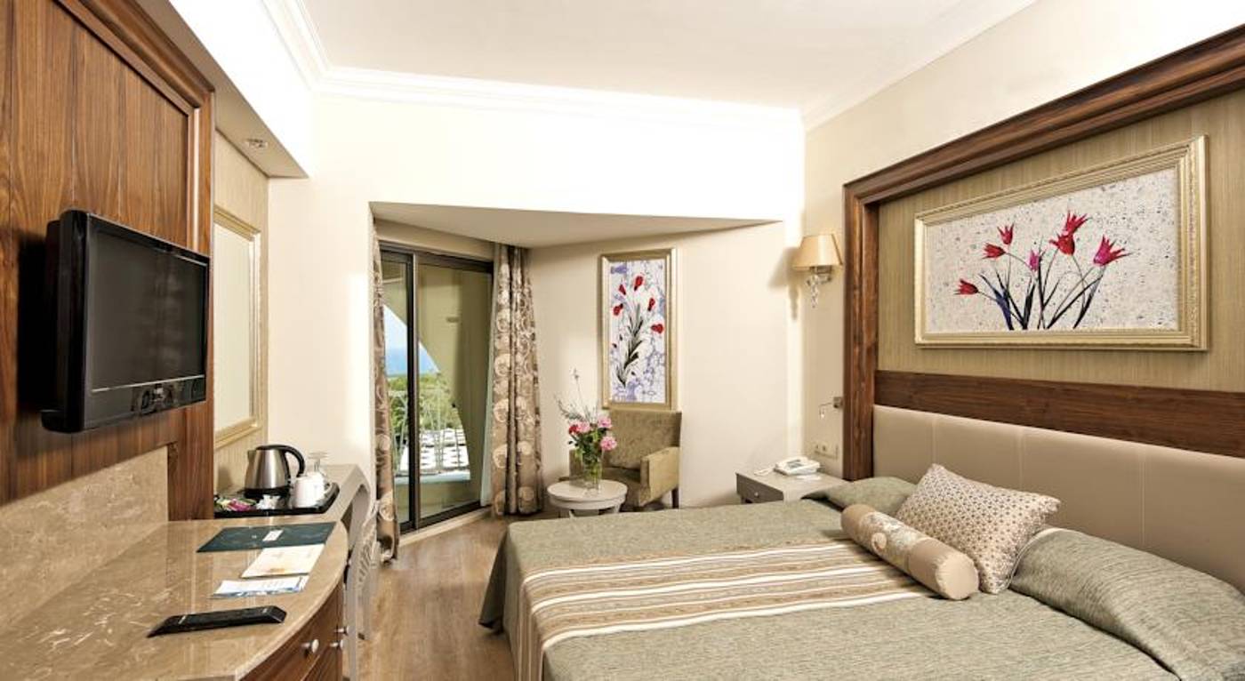 Side Star Resort