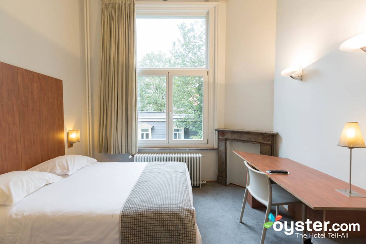 Hotel-Du-Congres-Room-24