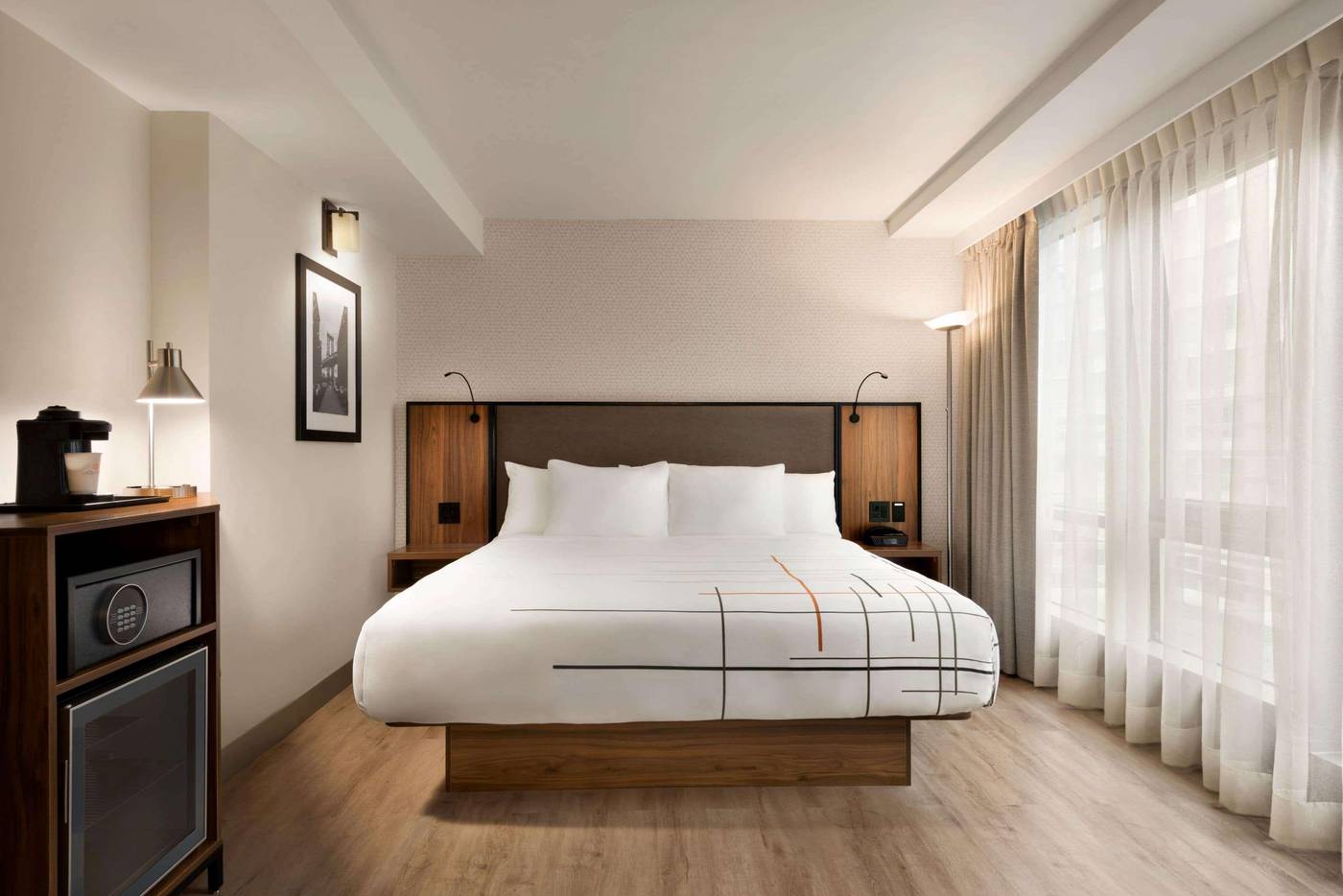 La-Quinta-Inn-and-Suites-Times-Square-South-Room-27