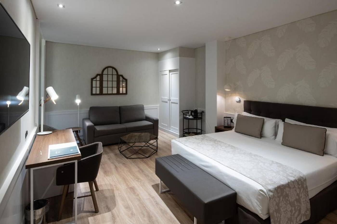 Catalonia-Puerta-del-Sol-Room-32