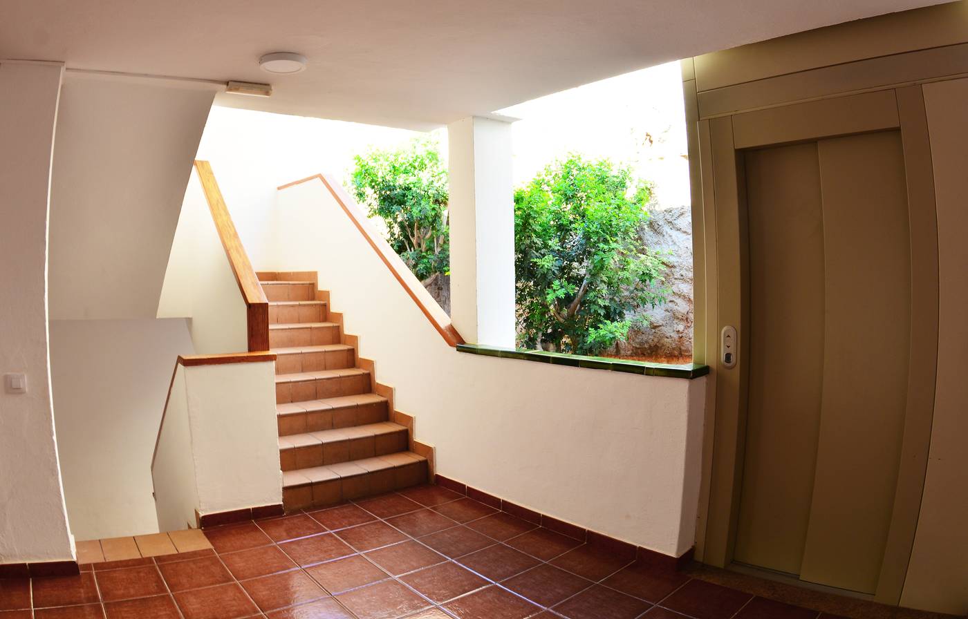 Puerto-Bello-Apartamentos-Lobby-36