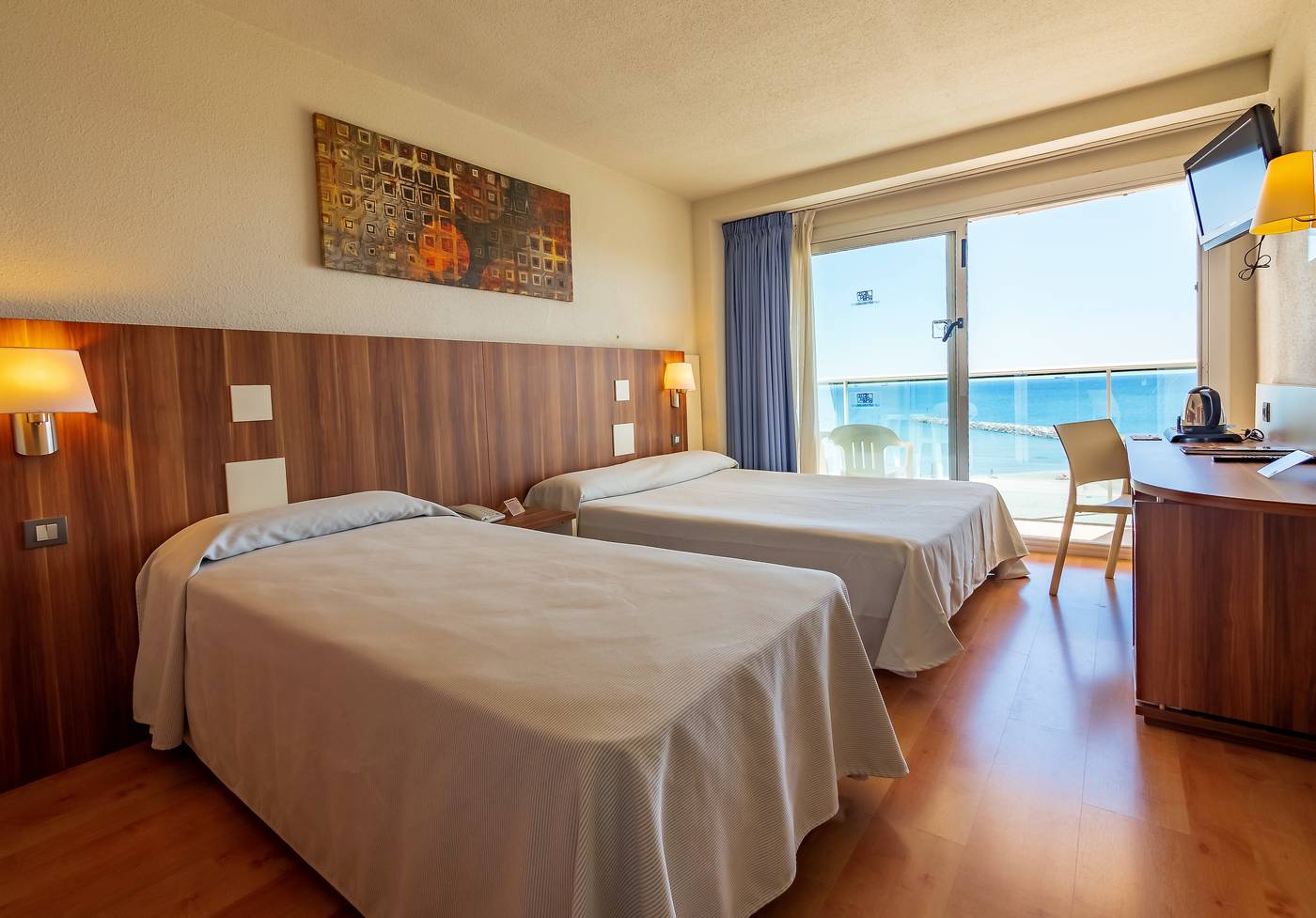 Golden-Donaire-Beach-Room-21