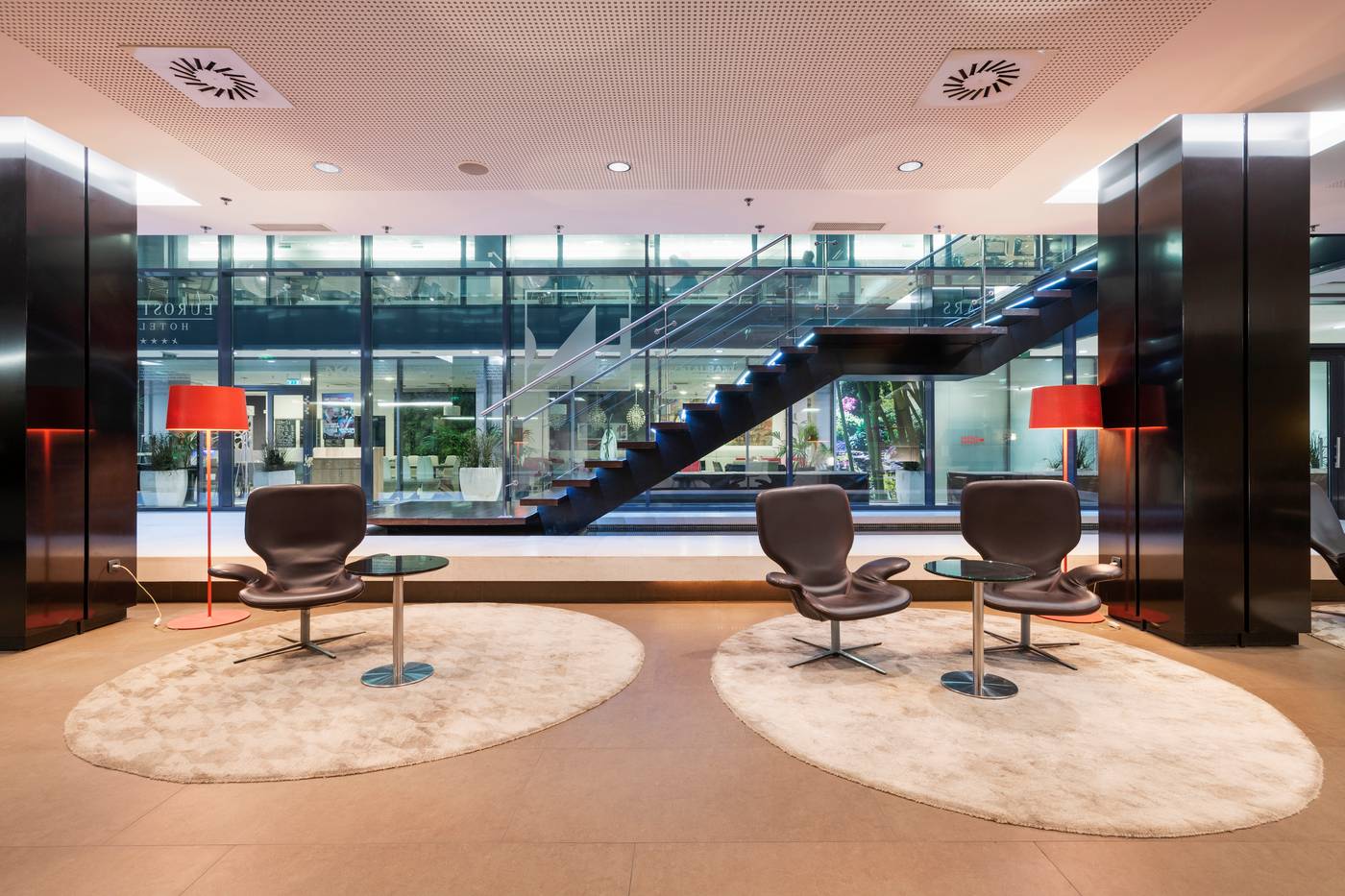 Exe-Budapest-Center-Lobby-13