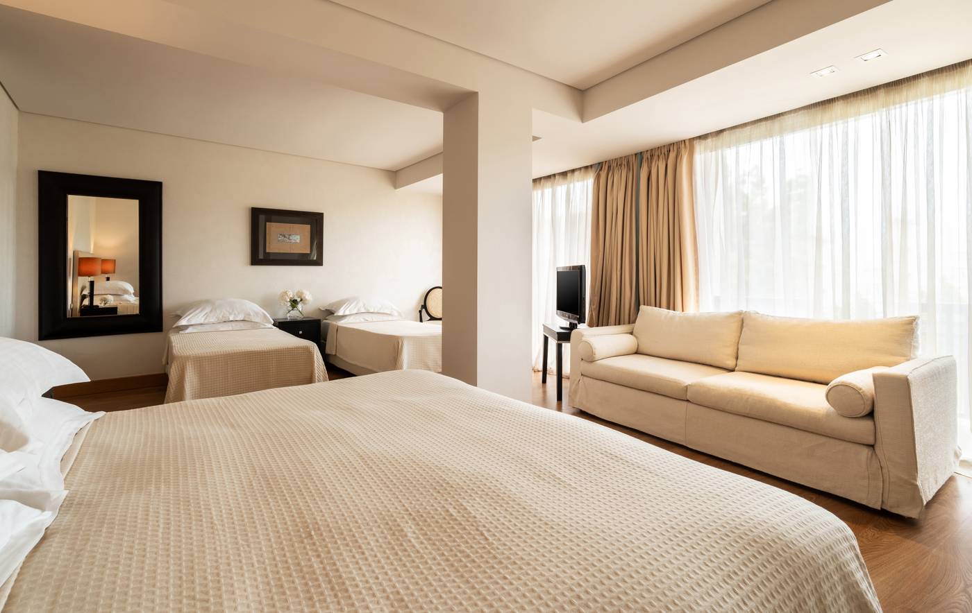 Plaza-Resort-Hotel-Room-20