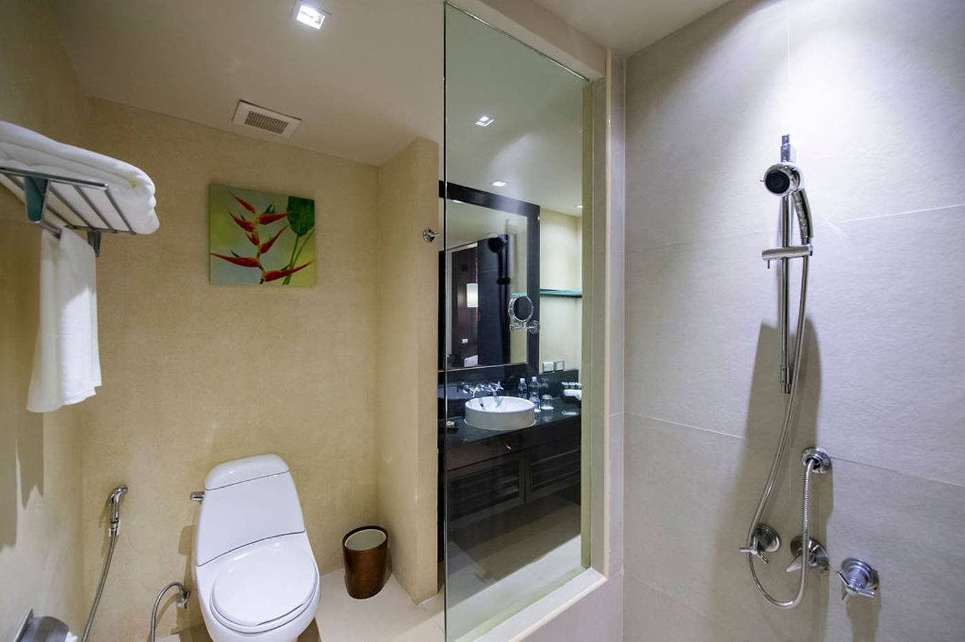 Impiana-Resort-Patong-Phuket-Room-39