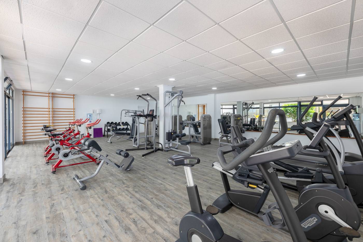 Hotel-LIVVO-Mirador-Papagayo-Sports-and-Entertainment-75