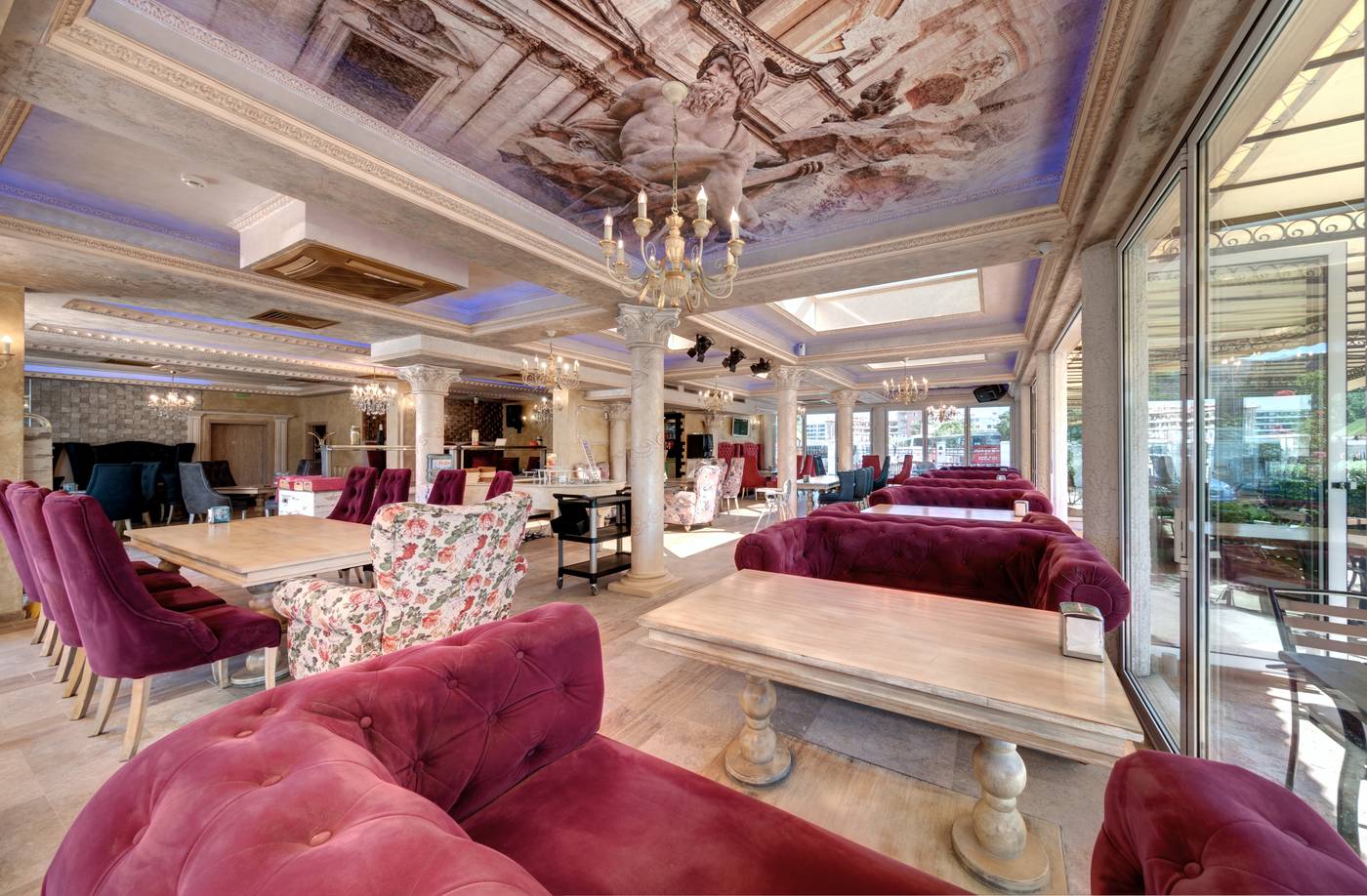 Avenue-Deluxe-Restaurant-21