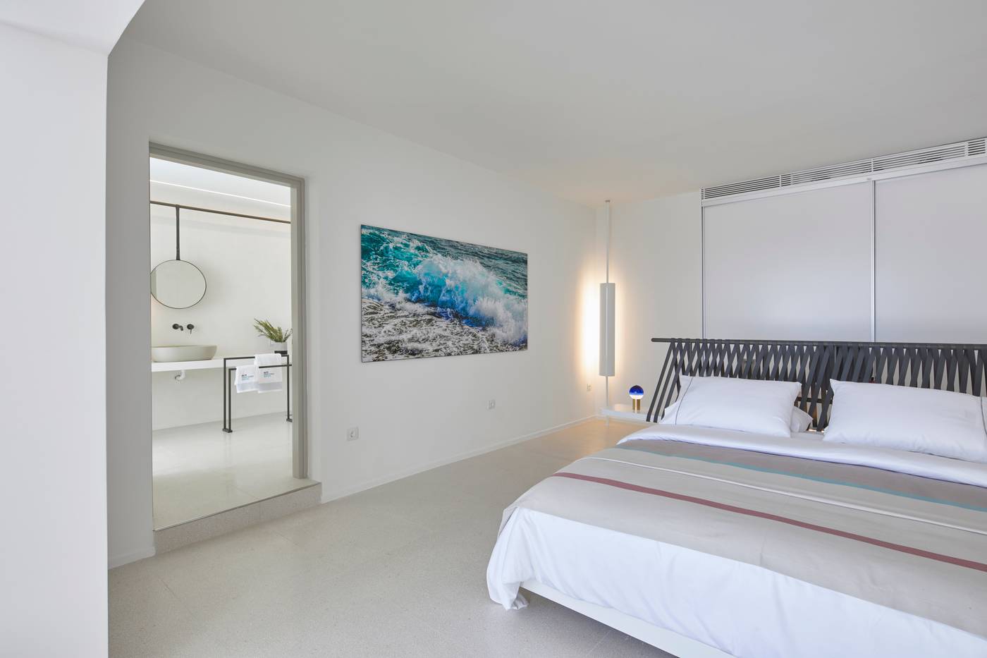 Alti-Santorini-Suites-Room-18