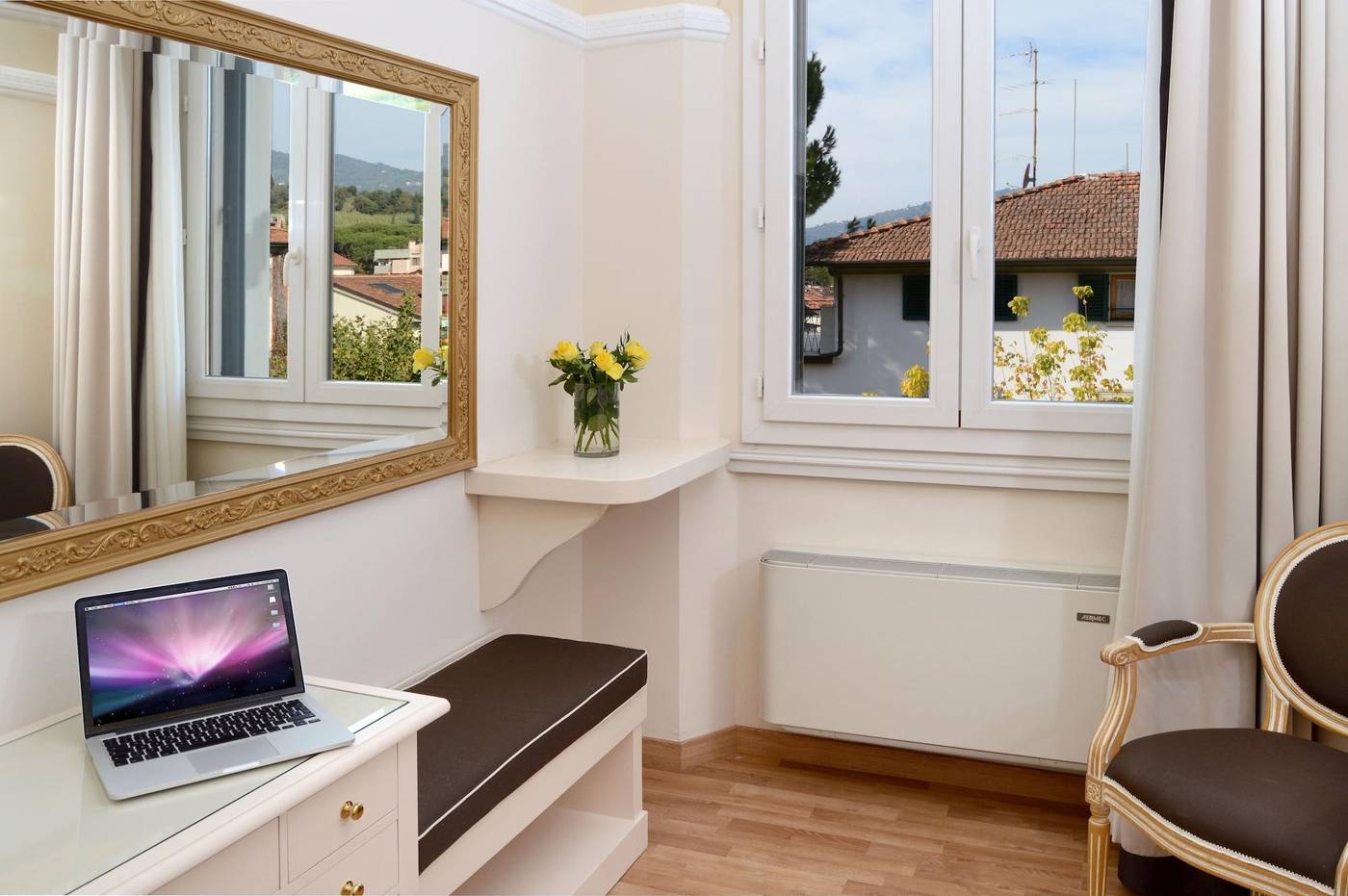 Grand-Hotel-Vittoria-Room-6