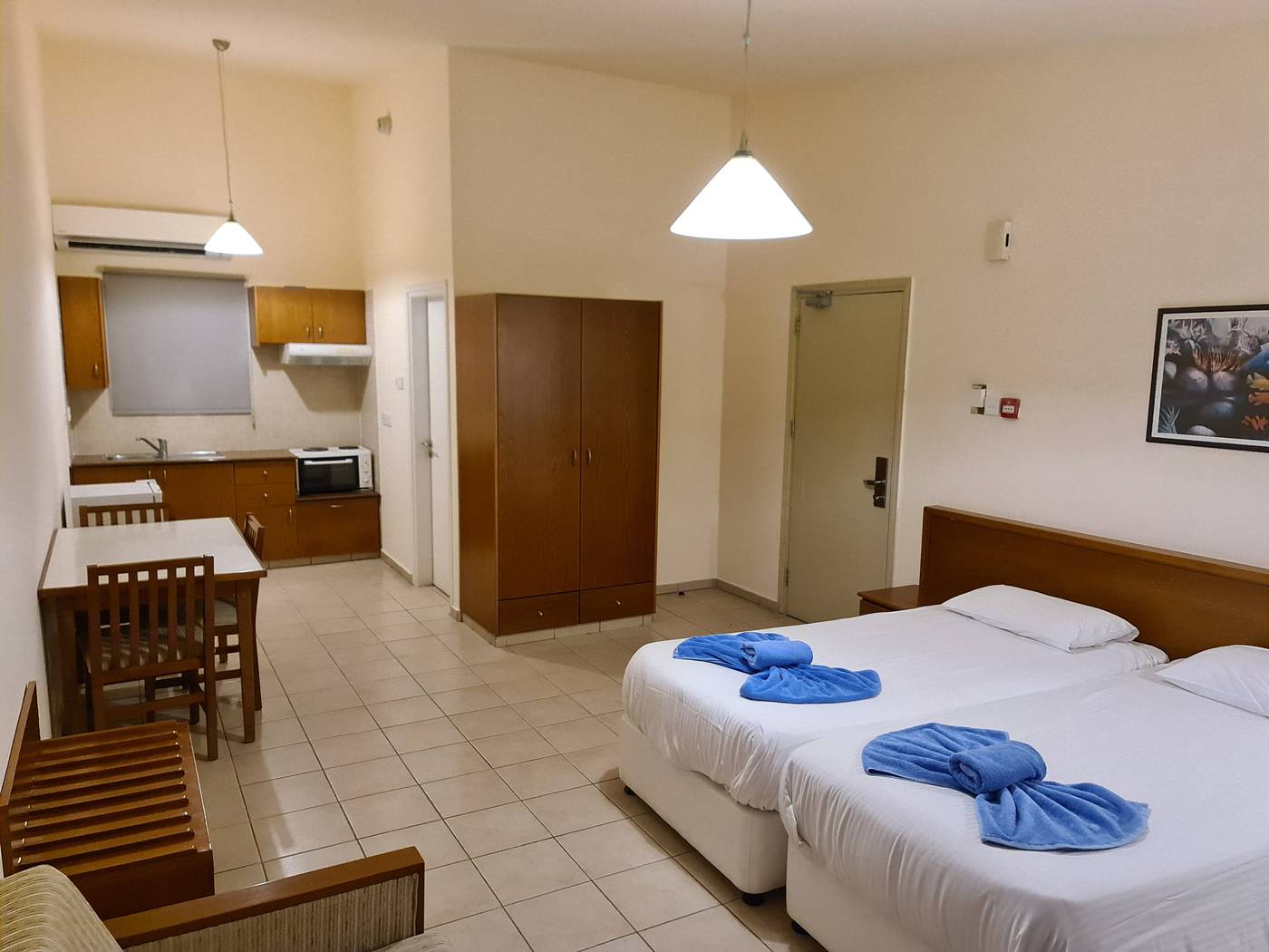 Nissiana-Hotel-and-Bungalows-Room-22
