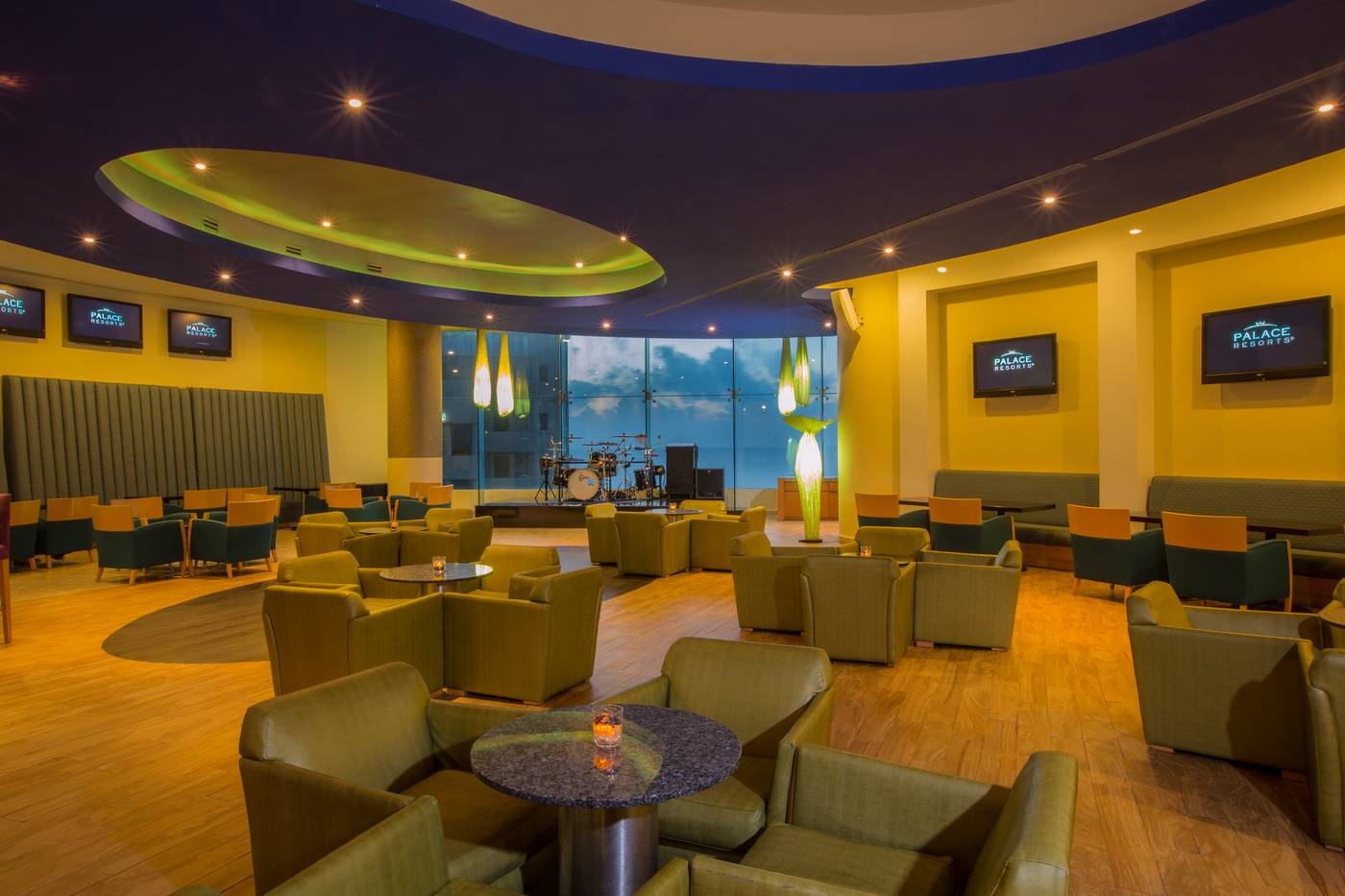 Beach-Palace-Lobby-32