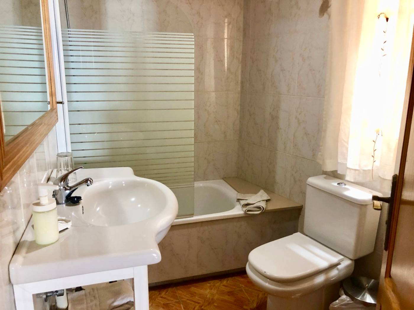 Estrella-Del-Norte-Room-31