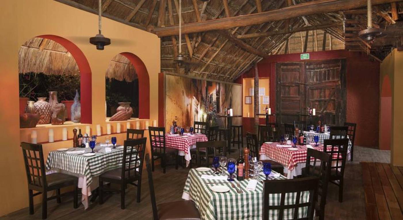 The-Pyramid-at-Grand-Oasis-Restaurant-52