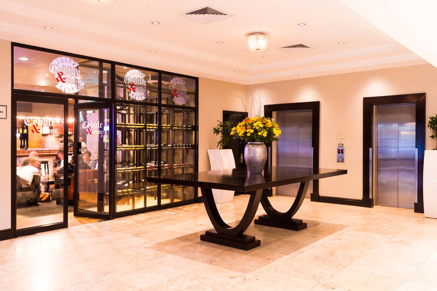 ONOMO-Hotel-Cape-Town---Inn-On-The-Square-Lobby-6