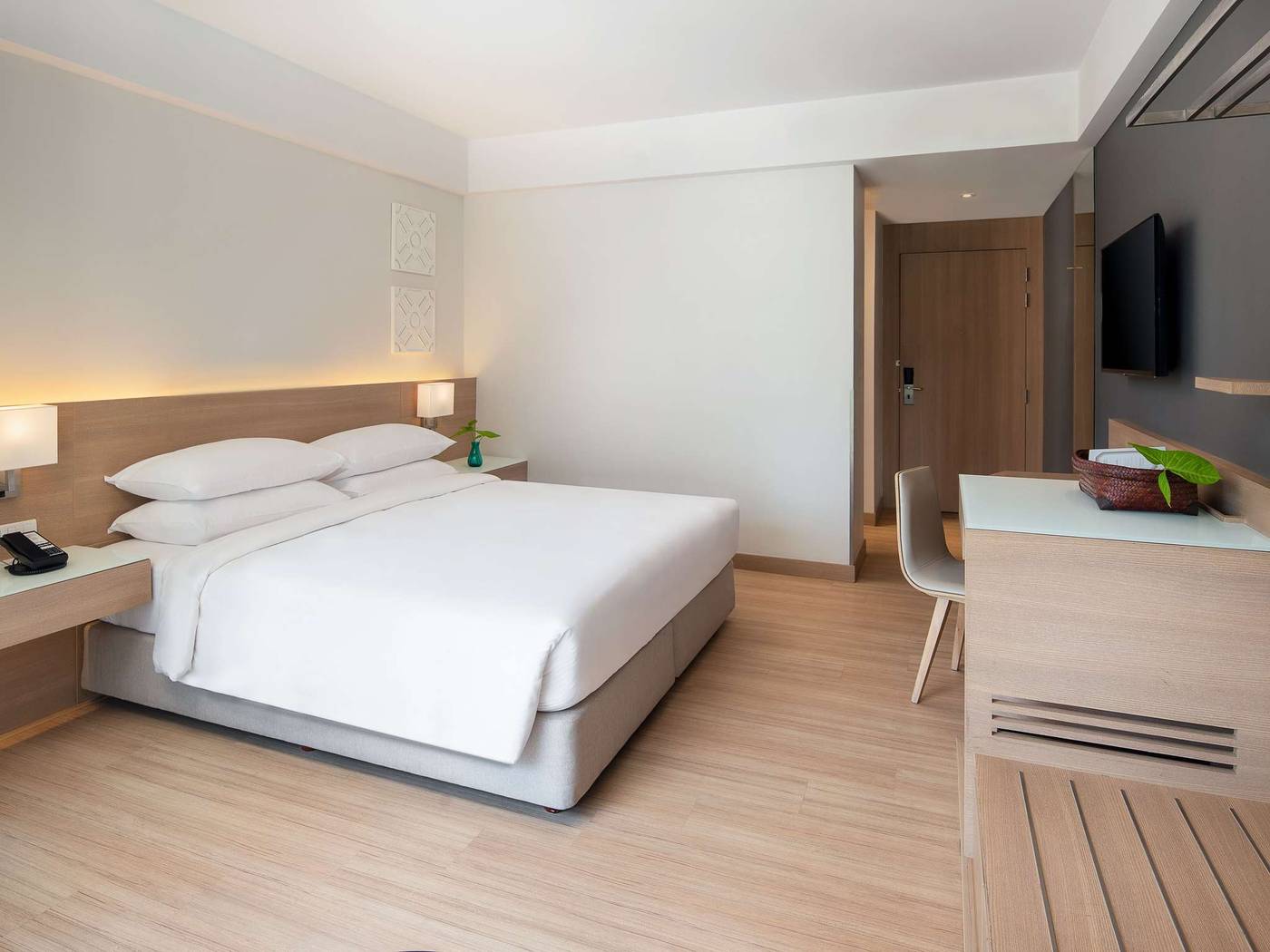 Andaman-Beach-Hotel-Phuket-Handwritten-Collection-Room-28