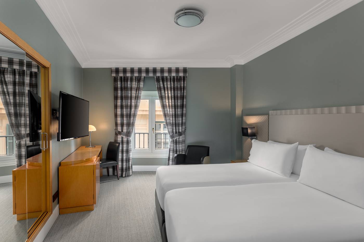 Larios-Malaga-Room-16