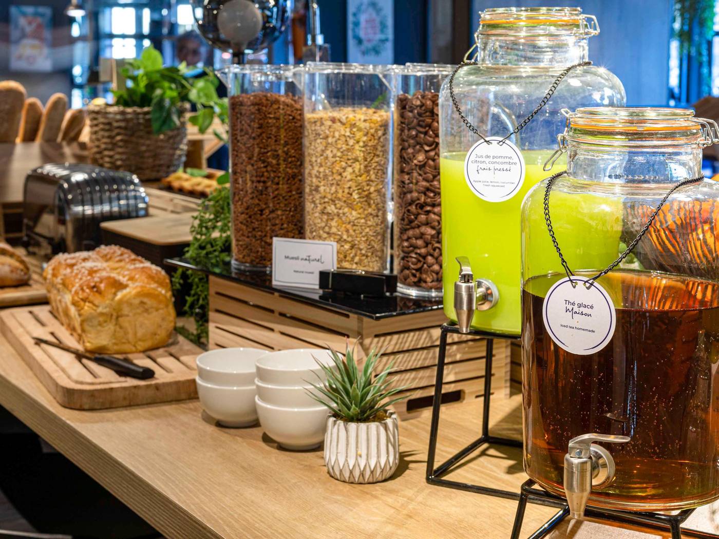 Ibis-Paris-Maine-Montparnasse-14th-Hotel-Restaurant-38