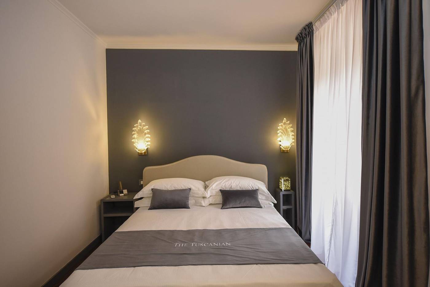 The-Tuscanian-Hotel-Room-28