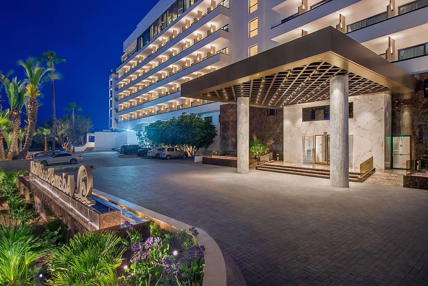 Adams-Beach-Hotel-General-view-12