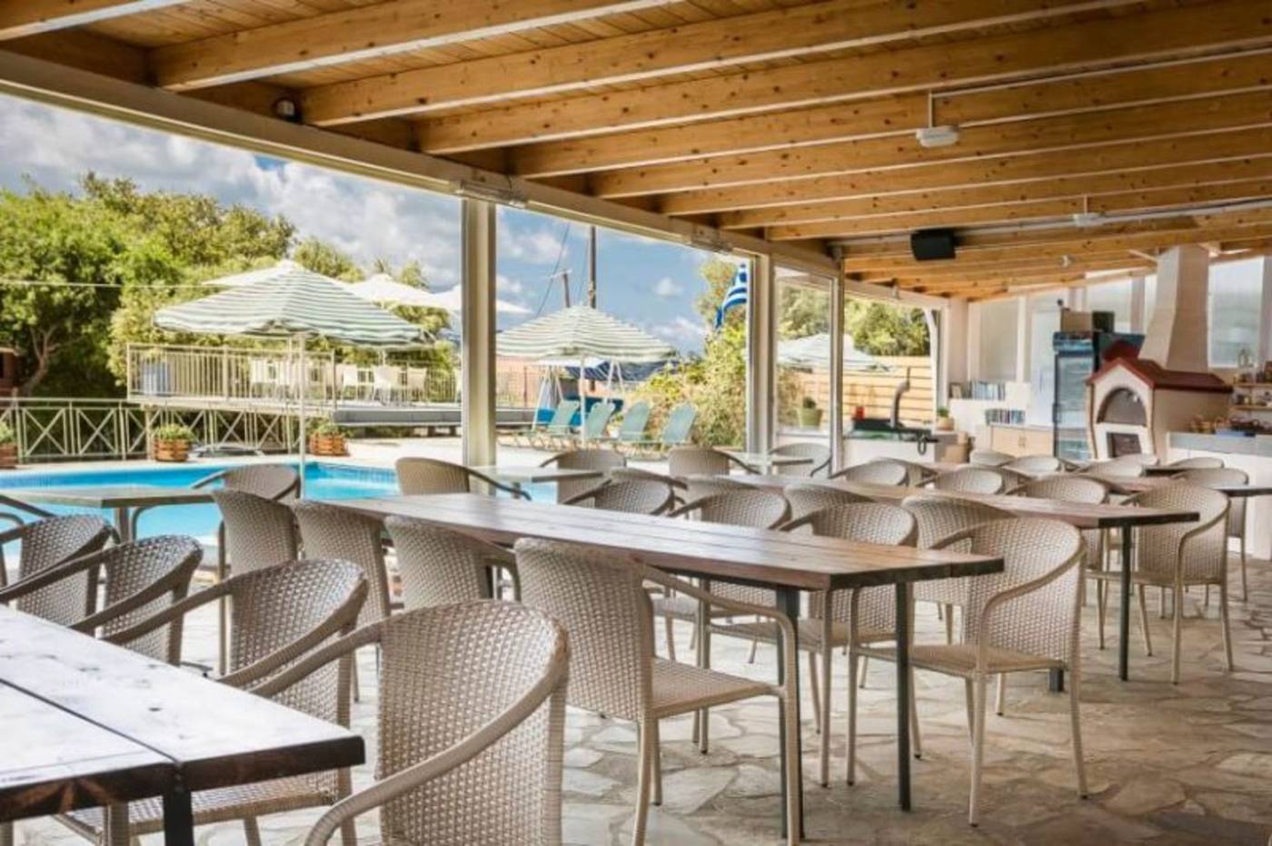 Panorama-Fanari-Studios---Apartments-Restaurant-13