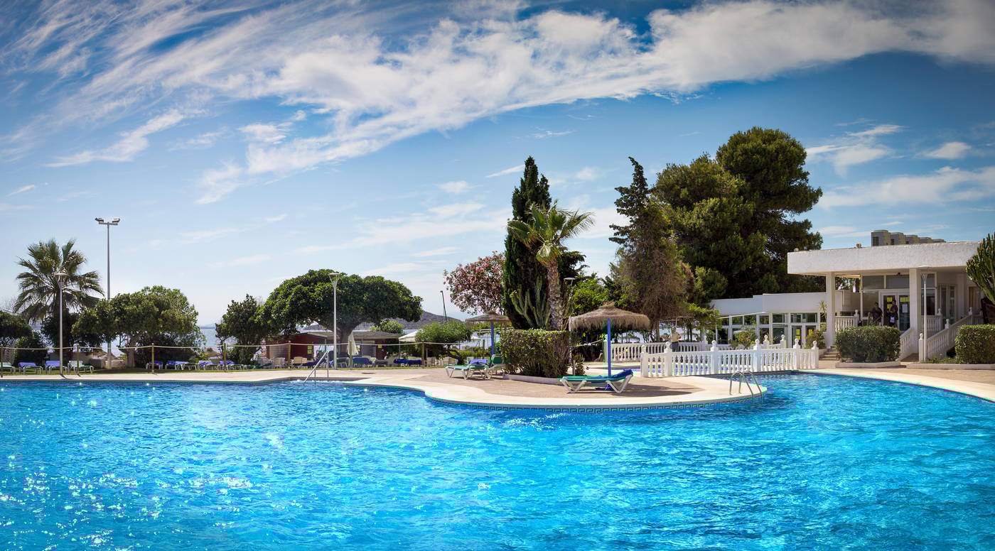 Hotel-Cavanna-Pool-2