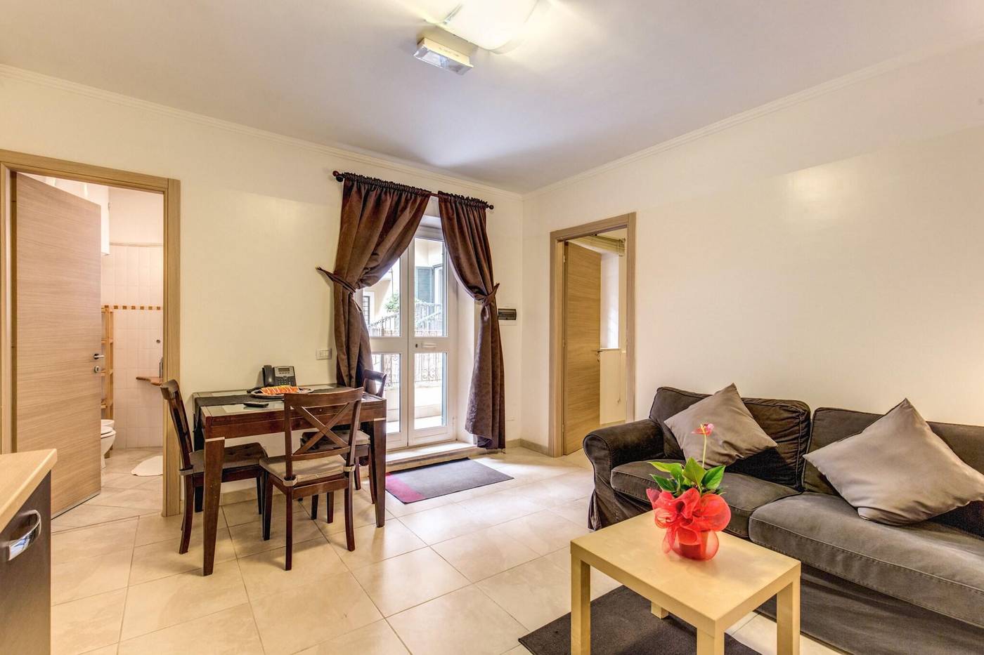 Aurelia-Vatican-Apartments-Room-22