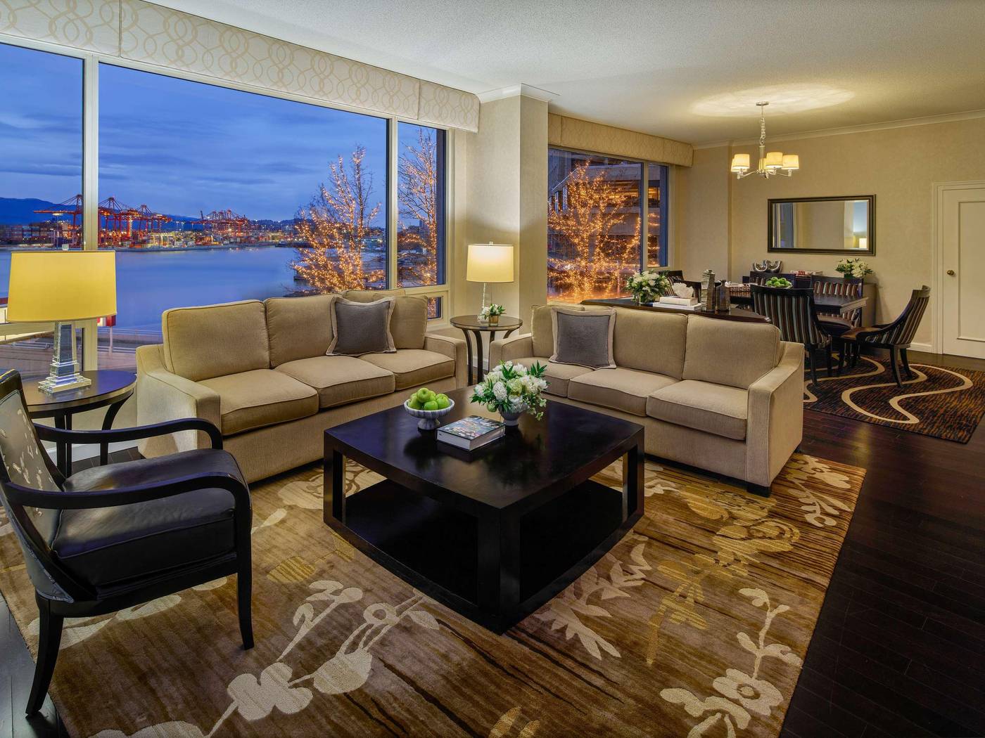 Fairmont-Waterfront-Room-12