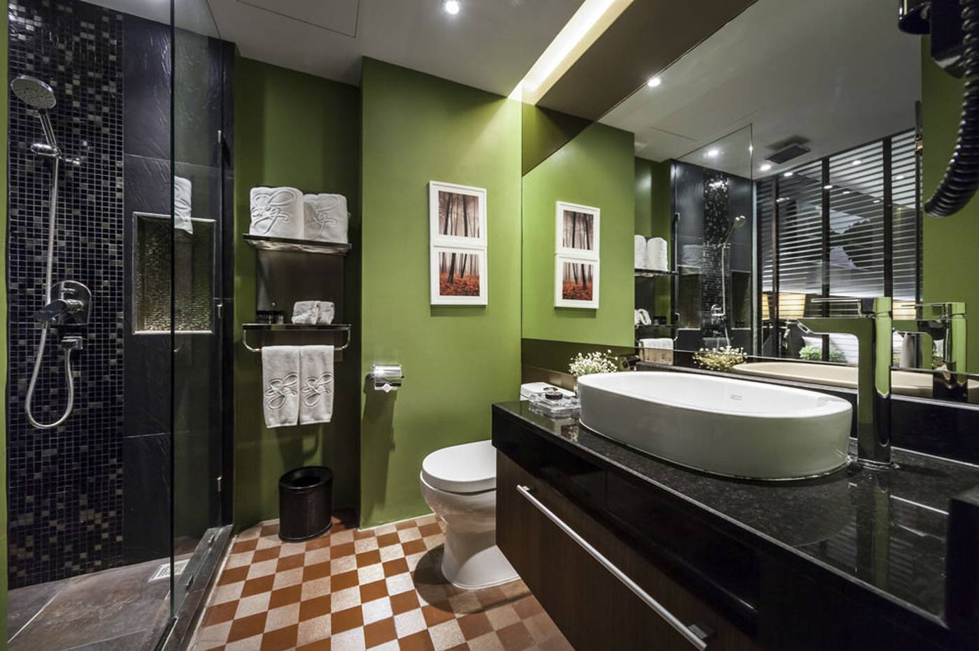 The-Continent-Hotel-Sukhumvit---Asok-BTS-Bangkok-Room-43