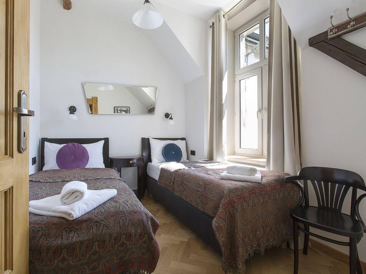 Antique-Apartments-Plac-Szczepanski-Room-39