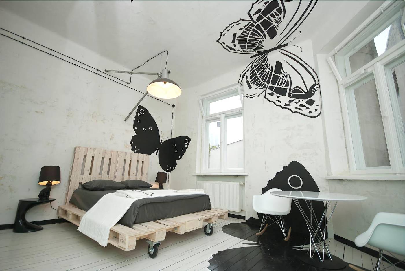 Sen-Pszczoly-Loft-Hotel-Room-13