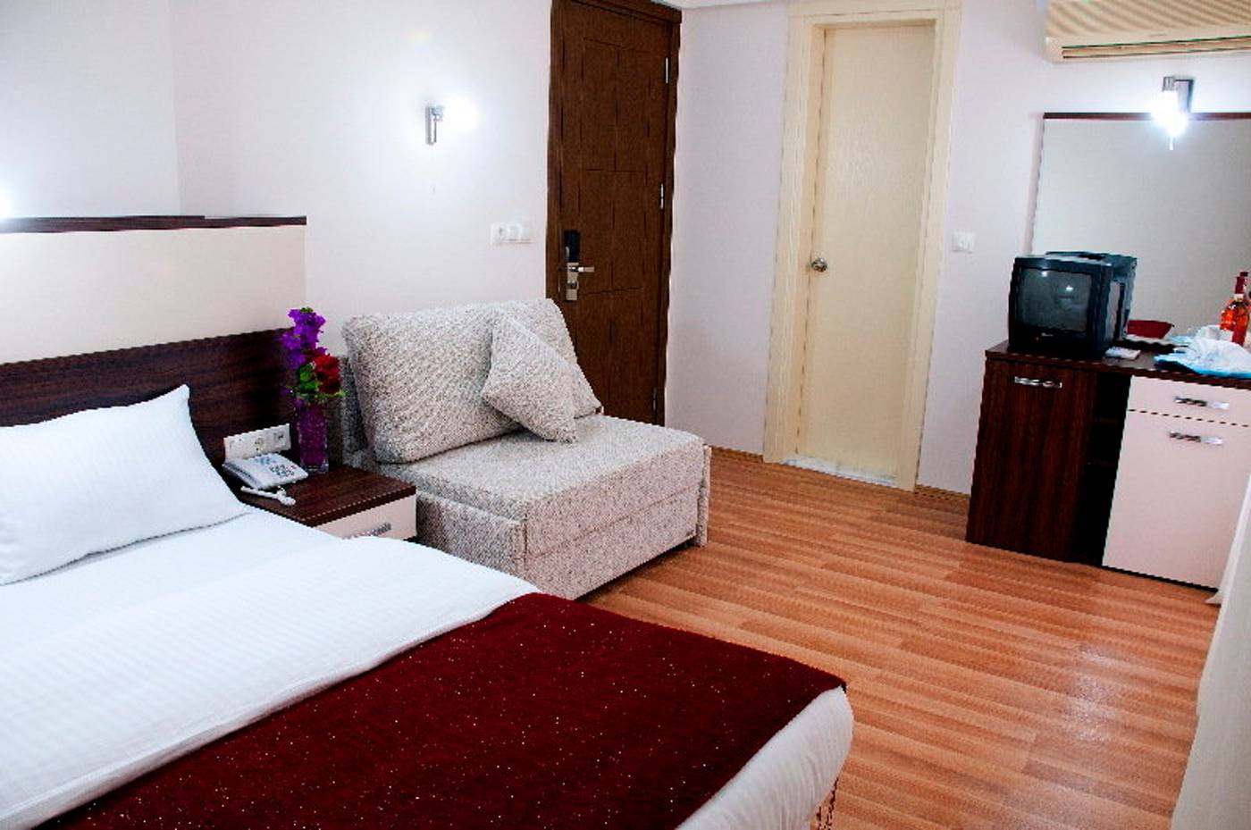 Dogan-Beach-Resort---Spa-Hotel-Room-11