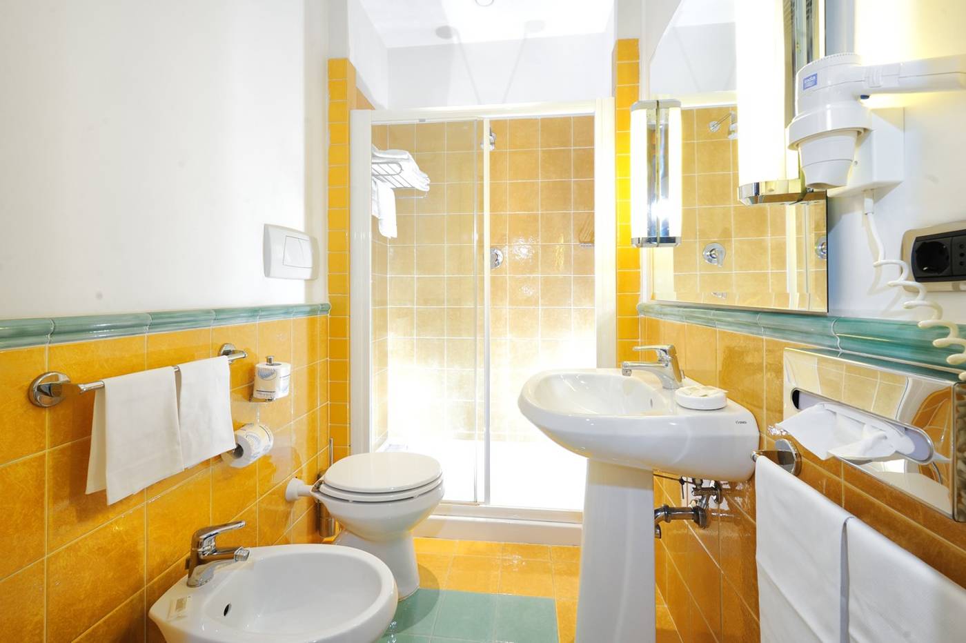 LH-Hotel-Lloyd-Rome-Room-31