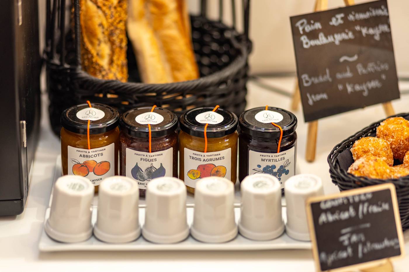 Hotel-La-Parizienne-Restaurant-37