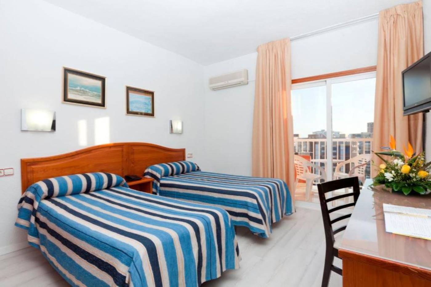 Cabana-Hotel-Room-14