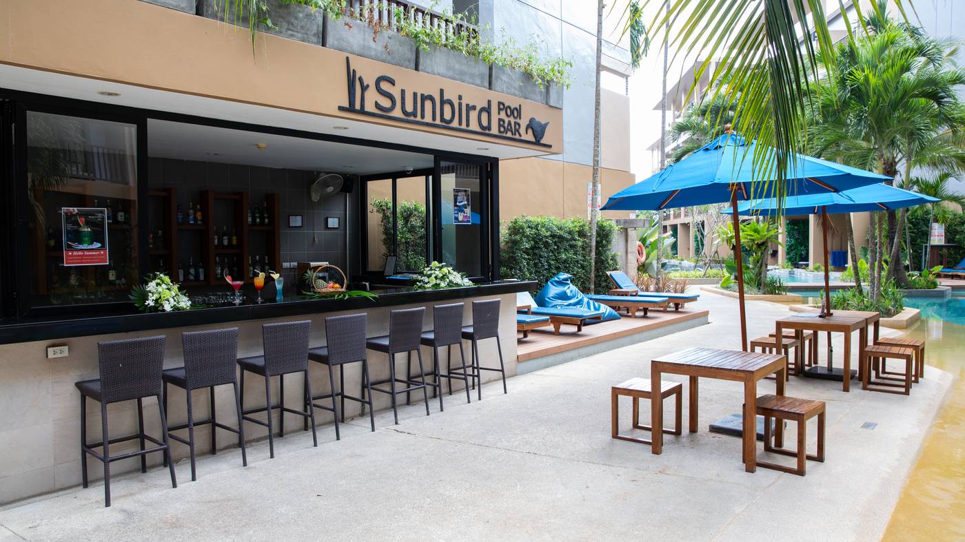 Deevana-Plaza-Krabi-Ao-Nang-Bar-11