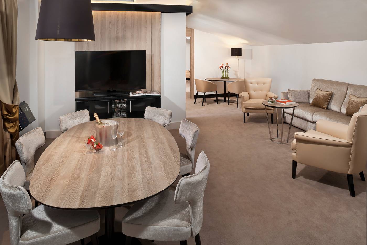 Gran-Melia-Palacio-de-los-Duques-Room-55