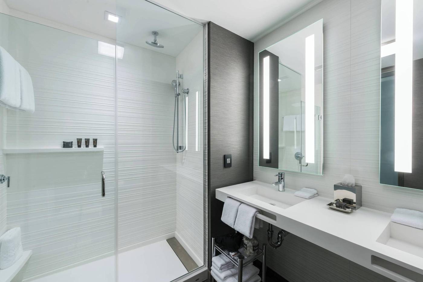 AC-Hotel-Boston-Cambridge-Room-27