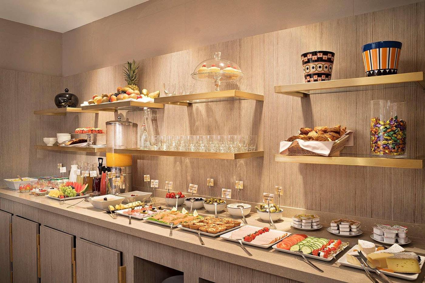 Rochester-Champs-Elysees-Restaurant-49