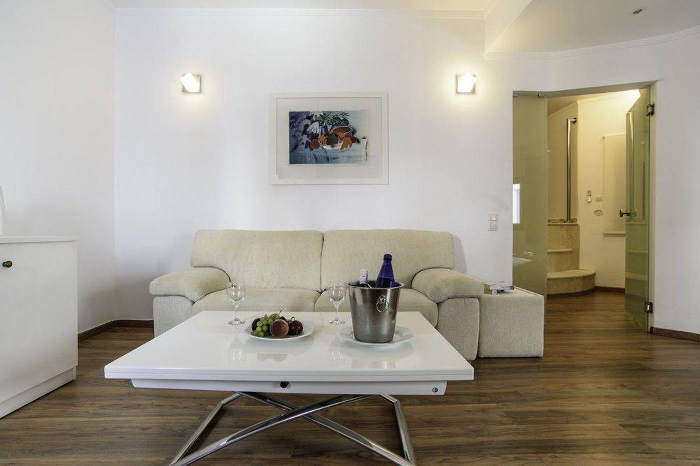 La-Mer-Deluxe-Spa-Resort---Conference-Center---Adult-Only-Lobby-37