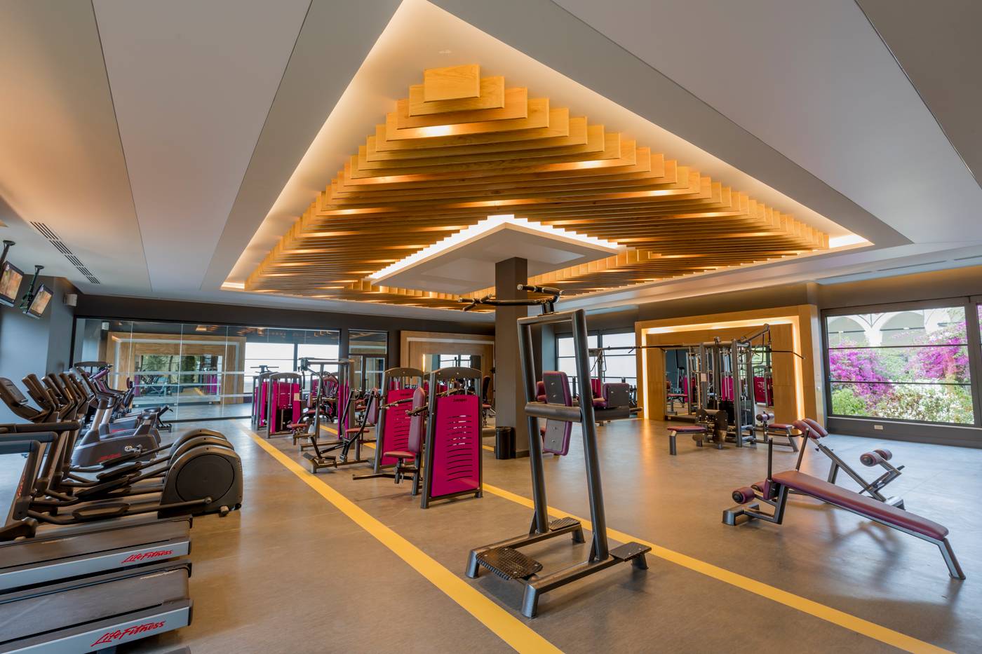 Swandor-Topkapi-Palace-Sports-and-Entertainment-65