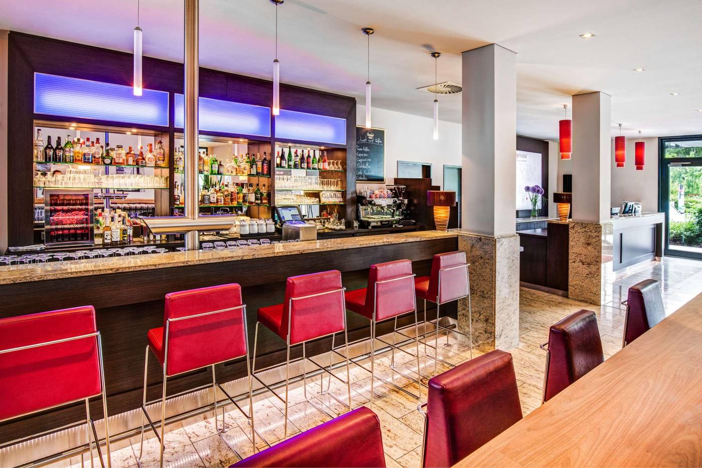 IntercityHotel-Berlin-Airport-Area-North-Bar-14