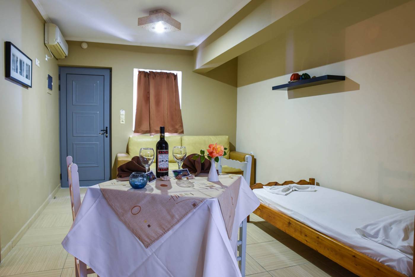Sacallis-Inn-Beach-Hotel-Room-20