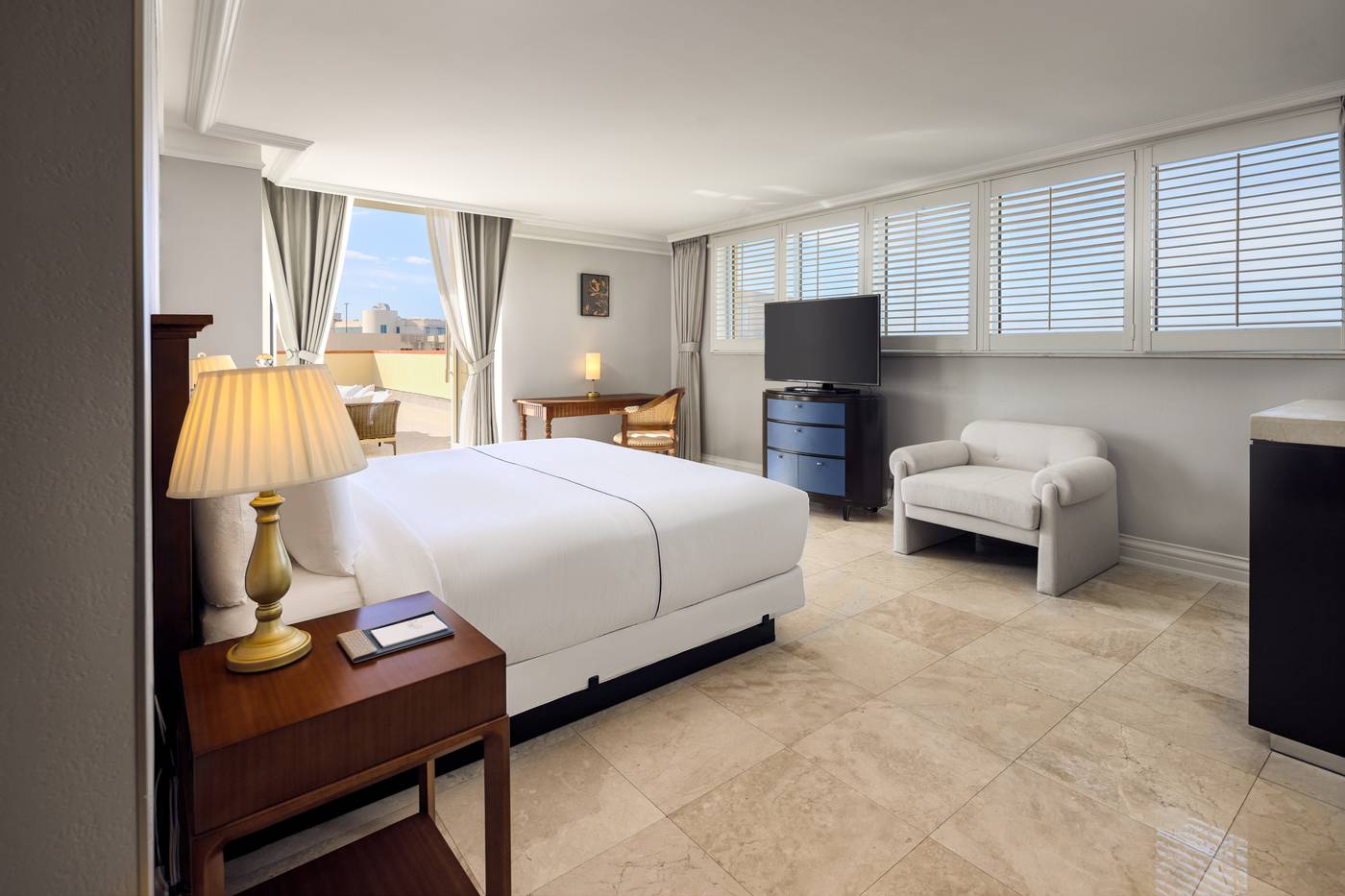 British-Colonial-Room-24