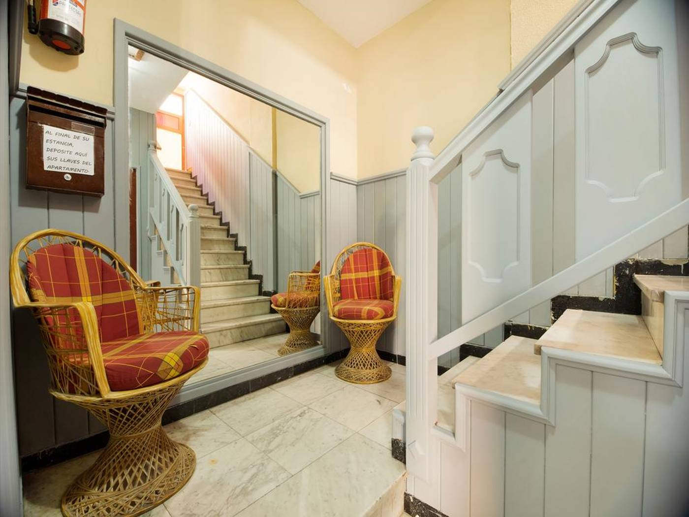 Miami-Las-Palmas-Lobby-19