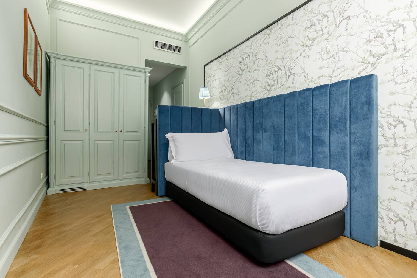 Room-Mate-Isabella-Room-29