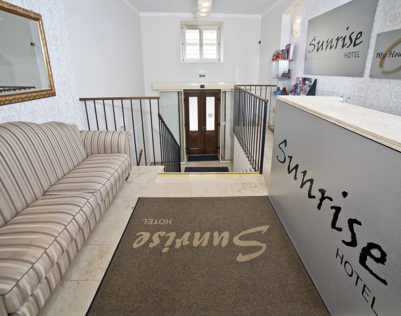 Sunrise-Czech Republic-PRAGUE-Lobby-5