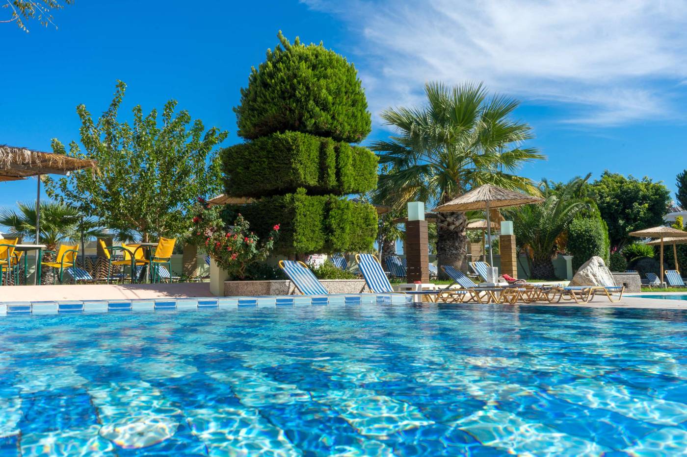 Stamos-Hotel-Pool-3