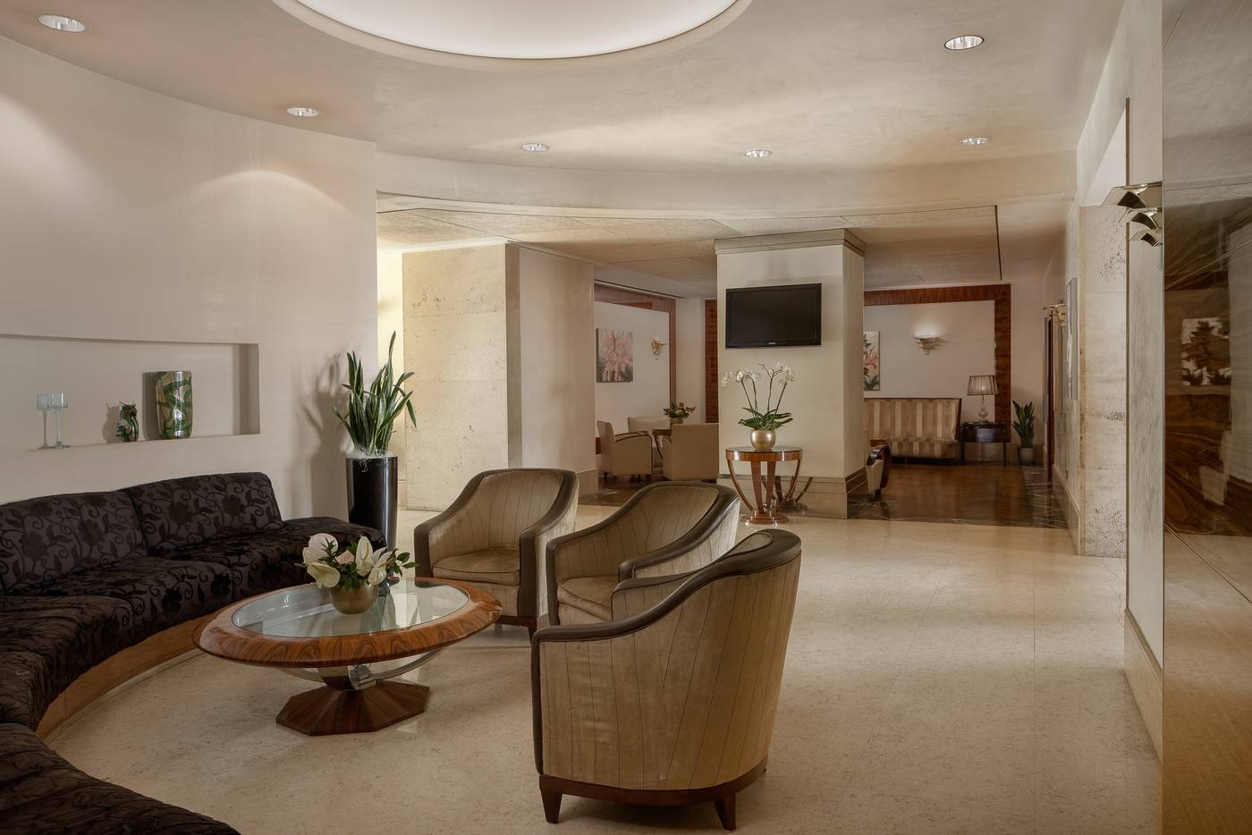 Unahotels-Deco-Roma-Lobby-15