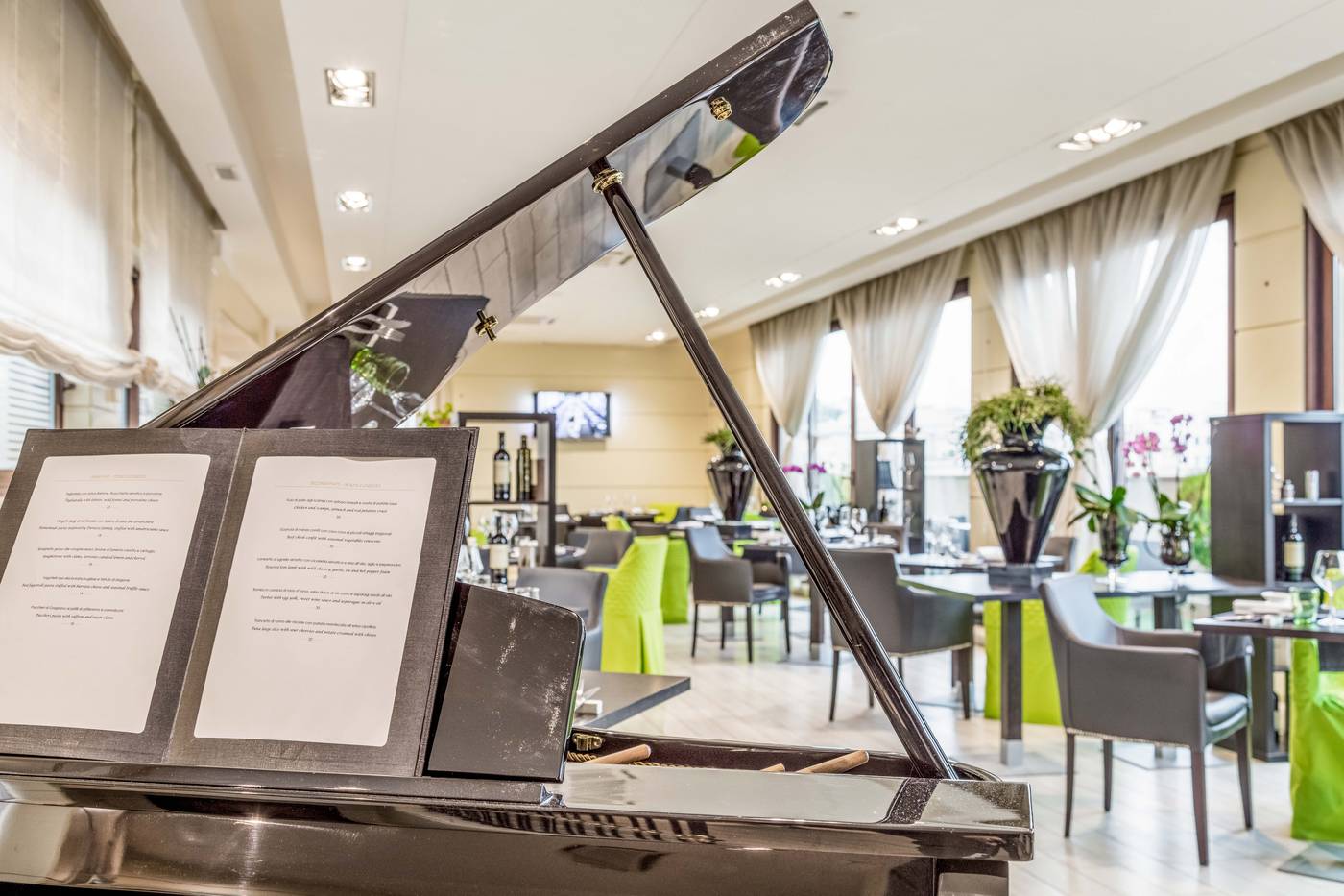 Radisson-Blu-Ghr-Hotel-Rome-Restaurant-18