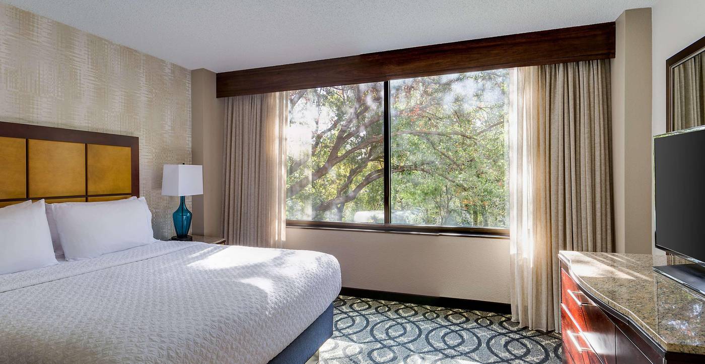 Embassy Suites by Hilton Dallas Love Field-United States-DALLAS-Room-9